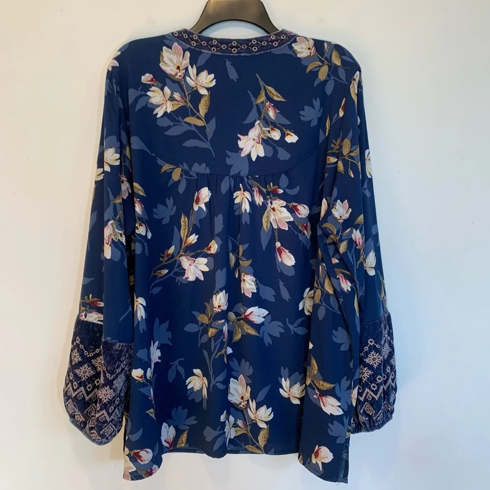 Belle by Kim Gravel Magnolia Blouse Velvet Embroidered Trim - Picture 5 of 9